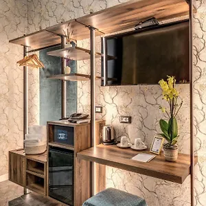 Apollo Boutique 4* Rome